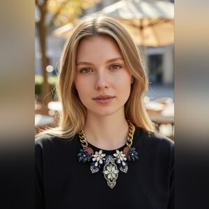 Elegant Blue and Gold Statement Necklace